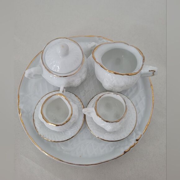 Micro Porcelain Tea Set Display White Gold Trim Tea Party Dollhouse Mini Size - Picture 2 of 8